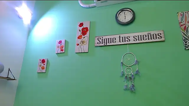 skinnysofia18 online show from 02/19/26, 01:29