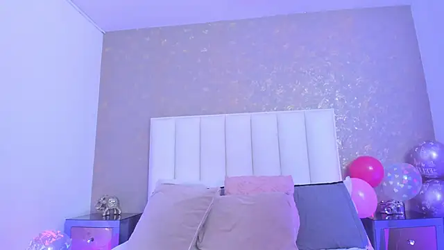 KaylieBrooks online show from 04/25/26, 01:03