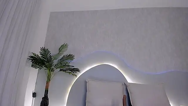 CannelaSmith online show from 04/28/26, 07:41