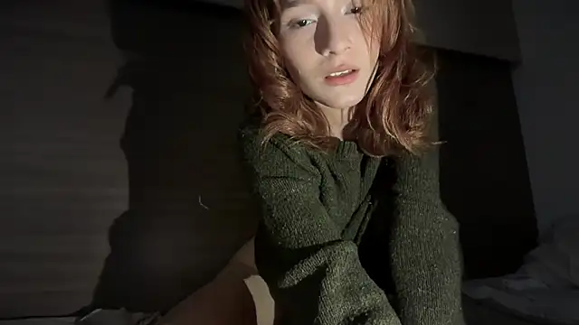 Liiz 01 online show from 11/30/25, 03:10