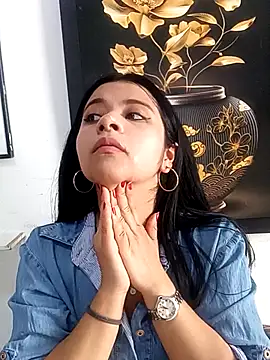 ValerieLove  online show from 09/25/25, 07:06