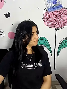 ValerieLove  online show from 10/18/25, 07:42