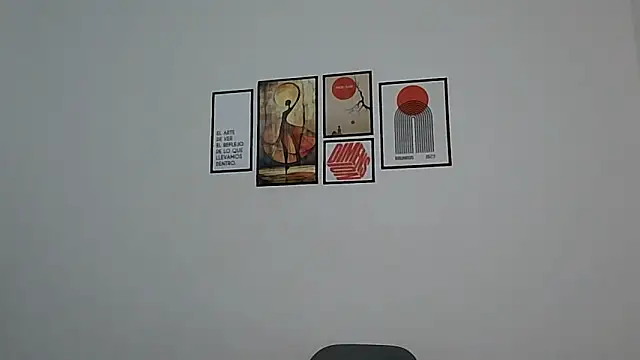 Snapshot of ValerieLove_ chatting on 03/22/26, 02:04 ValerieLove online show from 03/22/26, 02:04