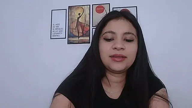 Snapshot of ValerieLove_ chatting on 03/24/26, 12:43 ValerieLove online show from 03/24/26, 12:43