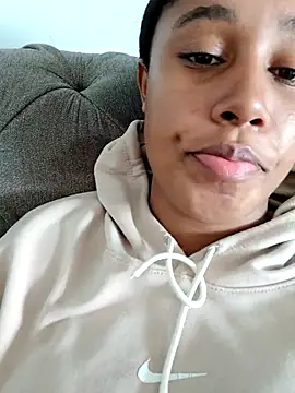 MoniqueMulberry online show from 12/02/25, 07:31