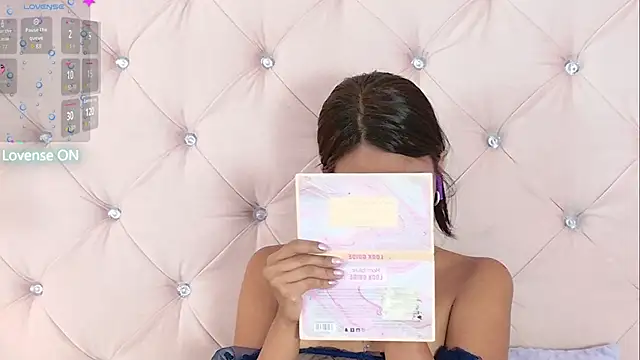 CaterinaRomano online show from 09/15/25, 08:53