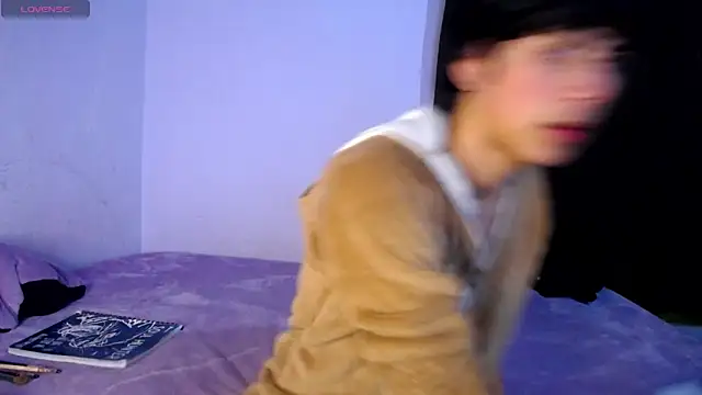 DaraKat18 online show from 12/04/25, 09:07