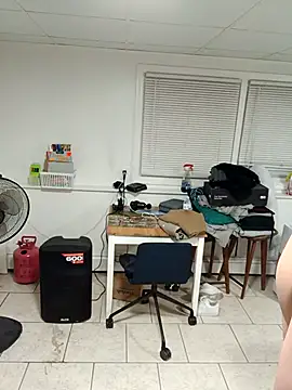 tripping385 online show from 10/11/25, 02:11