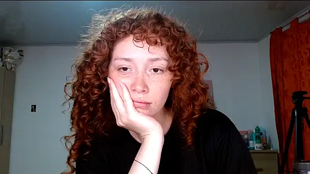 Snapshot of Myrosieposy chatting on 03/05/26, 11:34 Myrosieposy online show from 03/05/26, 11:34