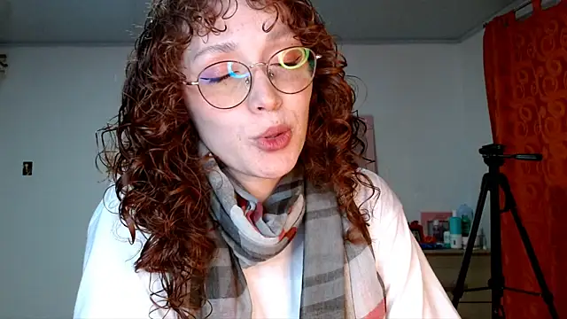 Snapshot of Myrosieposy chatting on 03/08/26, 02:59 Myrosieposy online show from 03/08/26, 02:59