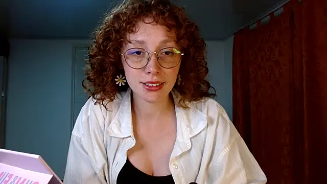 Snapshot of Myrosieposy chatting on 03/23/26, 12:25 Myrosieposy online show from 03/23/26, 12:25