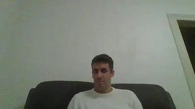 Snapshot of JulioIsHere4you chatting on 09/27/25, 01:10 JulioIsHere4you online show from 09/27/25, 01:10