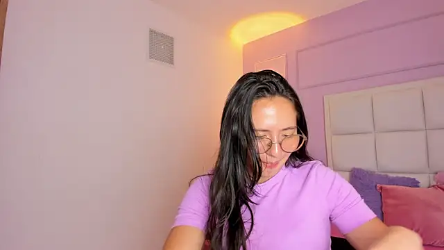 Bella Sumers online show from 05/06/26, 07:08