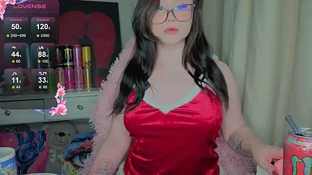 hornyprincess19 online show from 12/18/25, 10:54