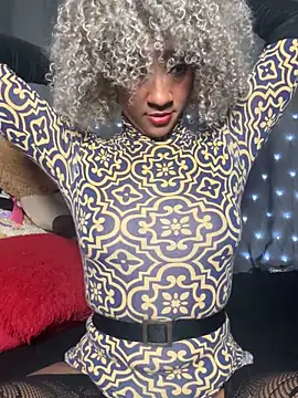 Snapshot of Dark_chanel chatting on 09/14/25, 04:11 Dark chanel online show from 09/14/25, 04:11