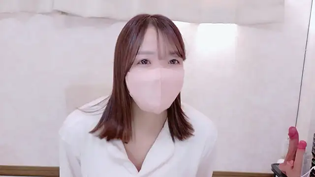 Snapshot of Mayu_o19o chatting on 02/22/26, 12:12 Mayu o19o online show from 02/22/26, 12:12