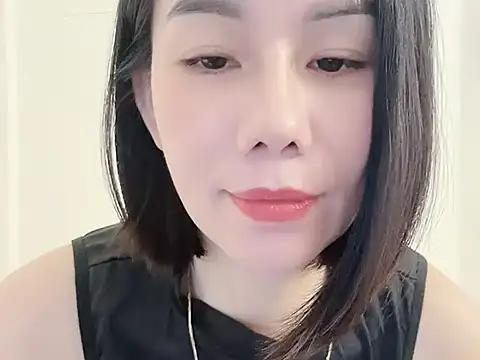 JunCii online show from 10/22/25, 08:14