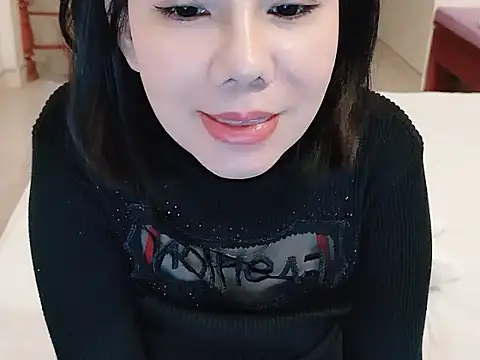 JunCii online show from 11/28/25, 02:31