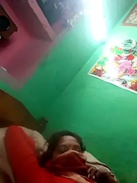 CUTE-004 online show from 12/15/25, 08:40