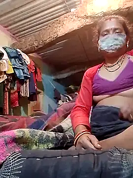 Snapshot of CUTE-004 chatting on 02/01/26, 06:17 CUTE-004 online show from 02/01/26, 06:17