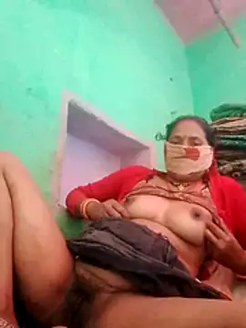 Snapshot of CUTE-004 chatting on 02/10/26, 06:50 CUTE-004 online show from 02/10/26, 06:50