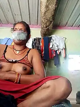 Snapshot of CUTE-004 chatting on 02/19/26, 07:26 CUTE-004 online show from 02/19/26, 07:26