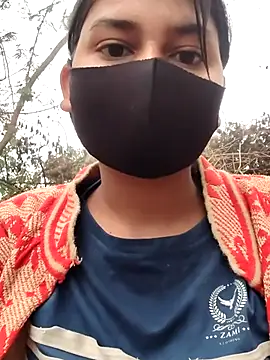 Snapshot of Janvi_Jaitly chatting on 12/22/25, 01:46 Janvi Jaitly online show from 12/22/25, 01:46