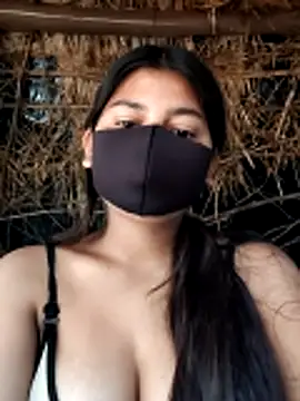 Snapshot of Janvi_Jaitly chatting on 03/08/26, 02:04 Janvi Jaitly online show from 03/08/26, 02:04