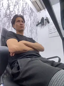 Snapshot of StevenHumps chatting on 10/04/25, 03:26 StevenHumps online show from 10/04/25, 03:26