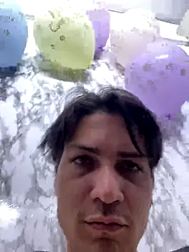 Snapshot of StevenHumps chatting on 10/14/25, 06:25 StevenHumps online show from 10/14/25, 06:25