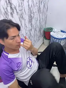 Snapshot of StevenHumps chatting on 10/16/25, 05:41 StevenHumps online show from 10/16/25, 05:41