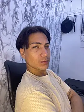 Snapshot of StevenHumps chatting on 10/24/25, 07:49 StevenHumps online show from 10/24/25, 07:49