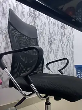 Snapshot of StevenHumps chatting on 10/26/25, 06:41 StevenHumps online show from 10/26/25, 06:41