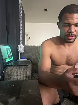 Snapshot of kingtaydo chatting on 06/11/26, 07:17 kingtaydo online show from 06/11/26, 07:17