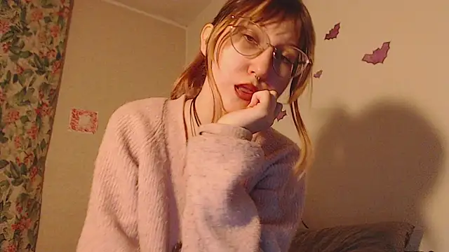 Snapshot of ohmycheryl chatting on 11/12/25, 05:24 ohmycheryl online show from 11/12/25, 05:24