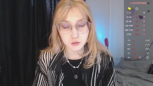 Snapshot of ohmycheryl chatting on 02/09/26, 06:39 ohmycheryl online show from 02/09/26, 06:39