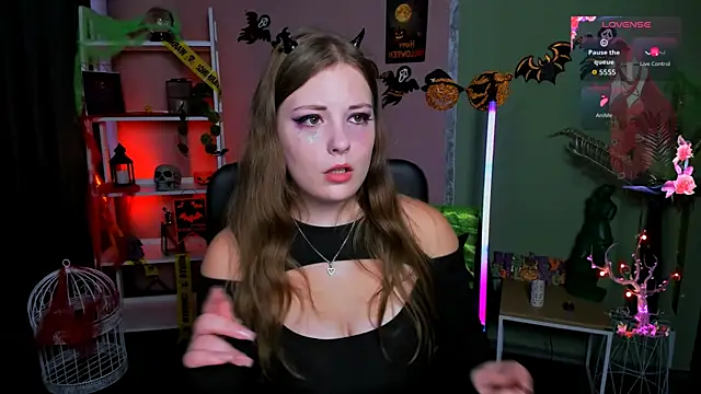 melani bumm online show from 10/31/25, 09:21