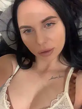 Snapshot of ksenia123 chatting on 02/03/26, 07:19 ksenia123 online show from 02/03/26, 07:19