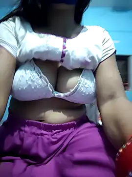 Snapshot of your_favourite_bhabhi chatting on 10/13/25, 09:26 your favourite bhabhi online show from 10/13/25, 09:26