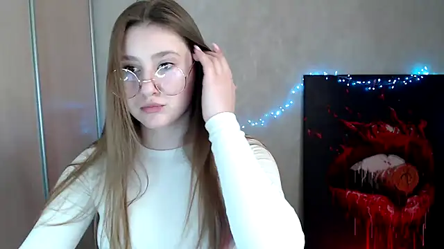 Snapshot of Milka_kamila chatting on 04/02/26, 12:03 Milka kamila online show from 04/02/26, 12:03
