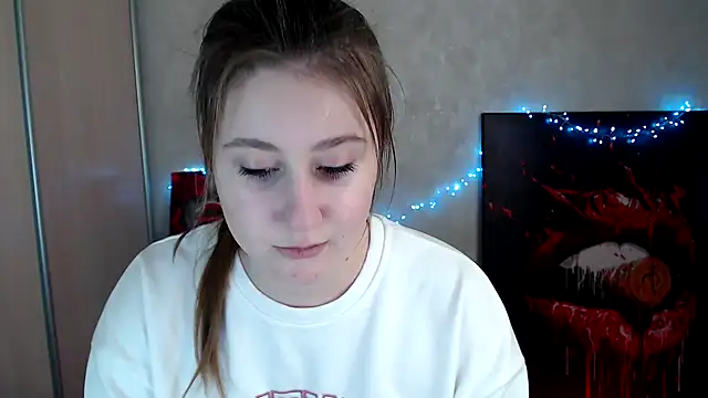 Snapshot of Milka_kamila chatting on 04/14/26, 12:11 Milka kamila online show from 04/14/26, 12:11
