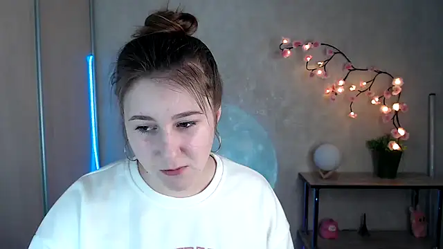 Snapshot of Milka_kamila chatting on 05/07/26, 12:32 Milka kamila online show from 05/07/26, 12:32