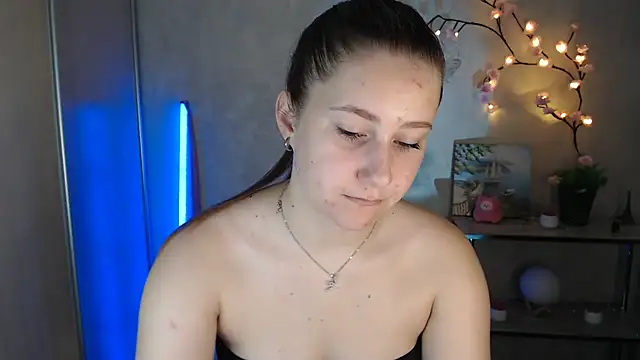 Snapshot of Milka_kamila chatting on 07/02/26, 12:11 Milka kamila online show from 07/02/26, 12:11