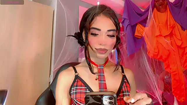 Snapshot of BabyAmatiis_ chatting on 10/29/25, 11:01 BabyAmatiis online show from 10/29/25, 11:01