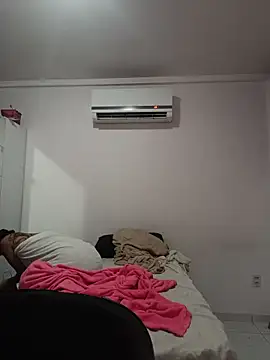 Snapshot of ApenasLys chatting on 01/11/26, 06:24 ApenasLys online show from 01/11/26, 06:24