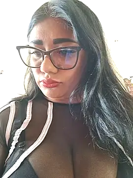 Snapshot of Monse--145 chatting on 12/03/25, 04:05 Monse--145 online show from 12/03/25, 04:05