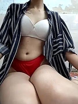 miss raavy online show from 09/15/25, 09:42