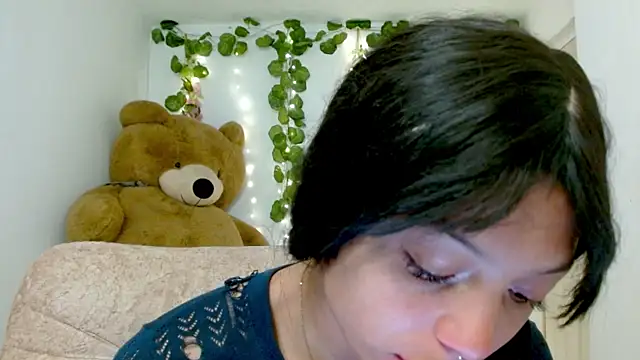 EIVIY1609 online show from 11/06/25, 01:45