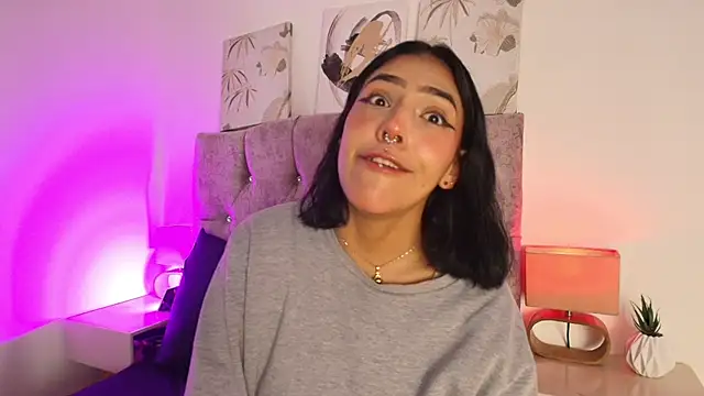 Dulce Bella  online show from 02/23/26, 03:26