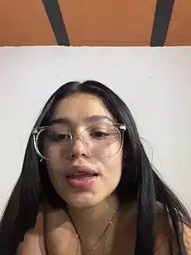 AvaScott  online show from 11/18/25, 05:23